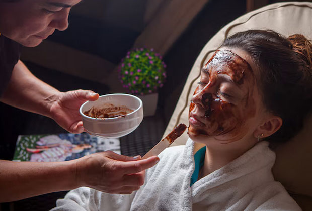Facial and Full Body Scrub Spa