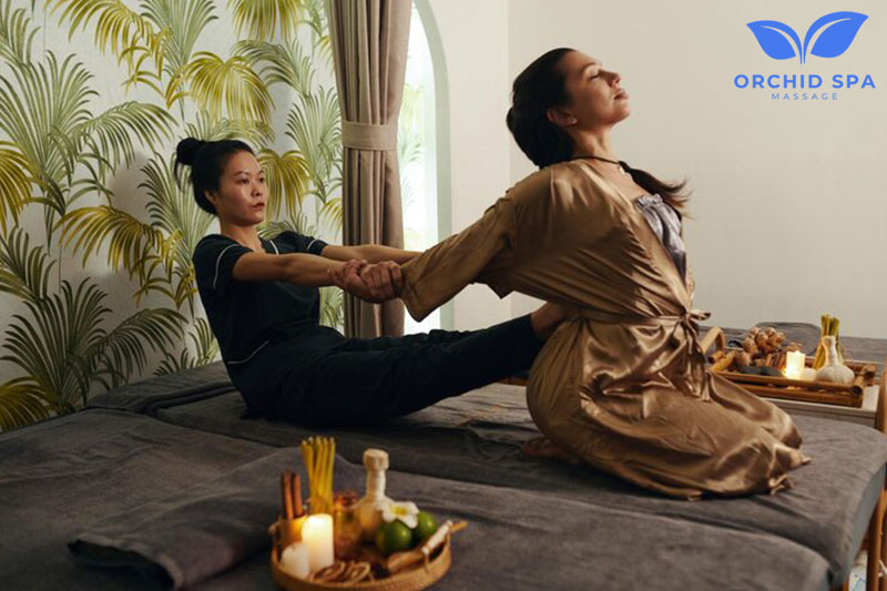 What’s the difference between Thai massage and normal massage?