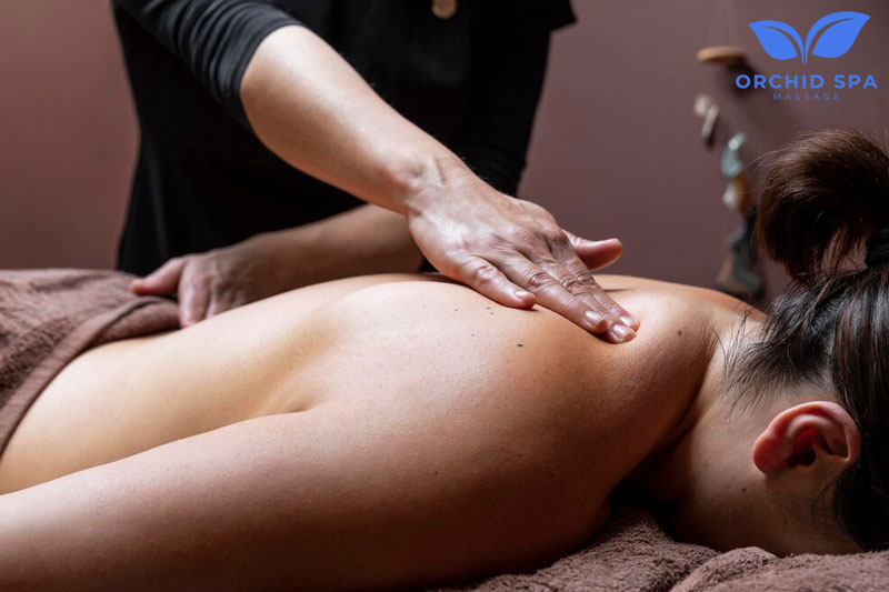 Oil Versus Dry Massage Explained Oil Versus Dry Massage Explained